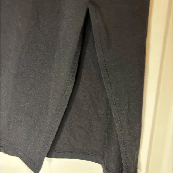 Black Sleeveless Top - Picture 5 of 5